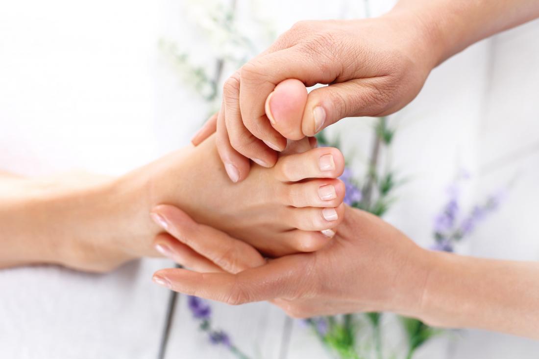 Kỹ thuật massage ngón chân